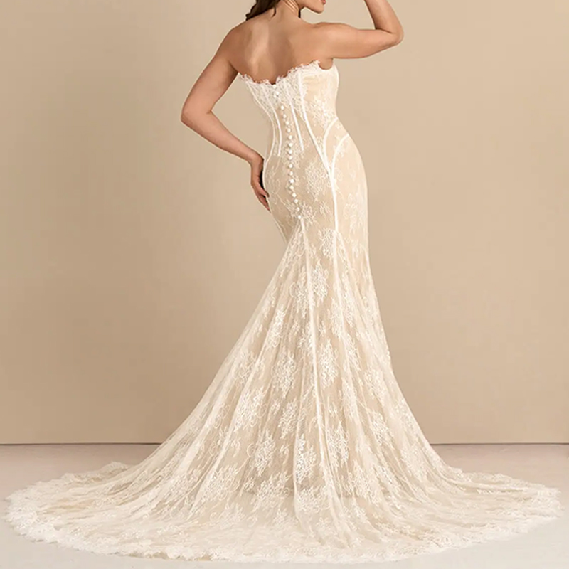 custom make a wedding dress at hongfeng with lace and floor-length romantic allure.